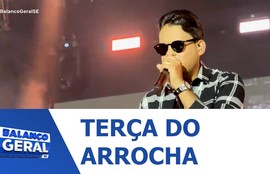 Primeira edição da ‘Terça do Arrocha’ do Arraiá do Povo 2026 anima público na Orla da Atalaia