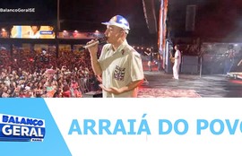 João Gomes encanta sergipanos e turistas em mais uma noite de forró na Orla da Atalaia
