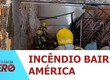 Moradores acordam levando um grande susto com casa de material reciclável em chamas