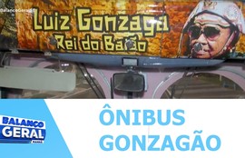 Ônibus Gonzagão itinerante anima turistas e sergipanos