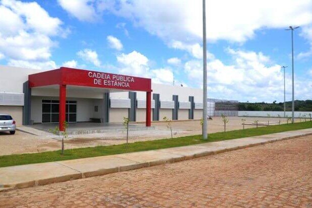 Detento é autuado por tentativa de feminicídio durante visita íntima em Estância