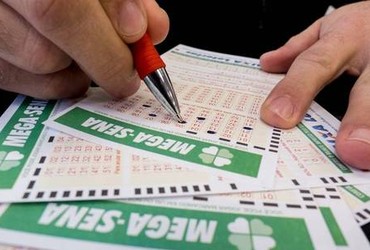 Mega da Virada sorteia prêmio de R$ 1,09 bilhão; veja as dezenas