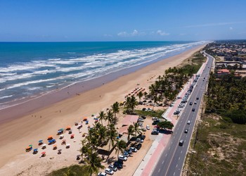 Praias de Sergipe mantêm qualidade da água e atraem banhistas no verão