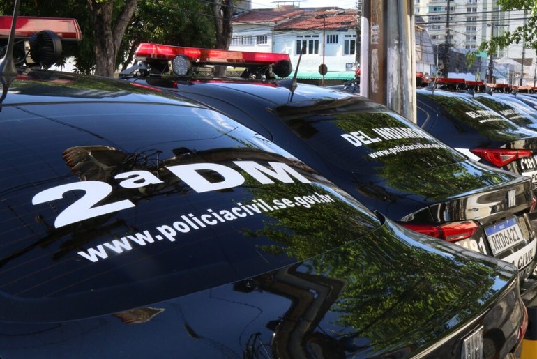 Homem é preso em flagrante ao furtar fios de cobre na Avenida Beira-Mar, em Aracaju