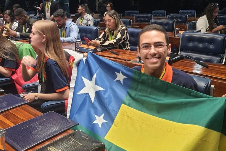 Estudantes da rede estadual já podem se inscrever no Jovem Senador 2026