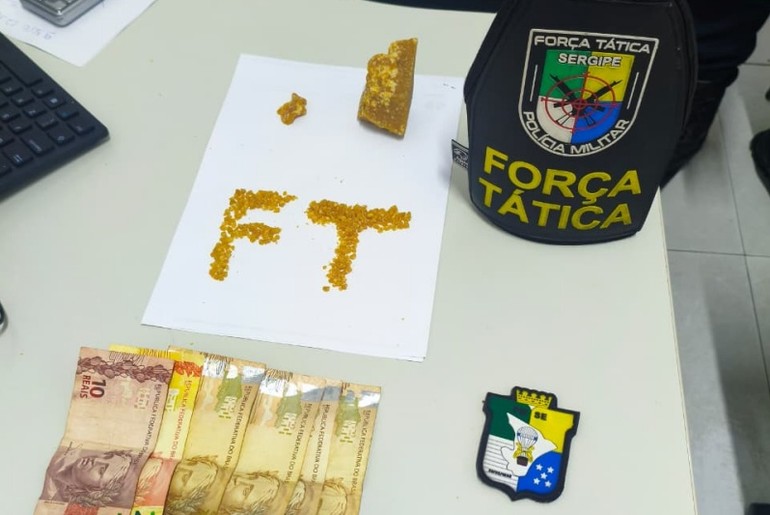 90 gramas de crack são apreendidas e dois homens são detidos em Propriá