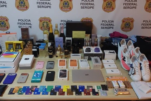 Dupla é presa com produtos estrangeiros sem nota fiscal no Aeroporto de Aracaju
