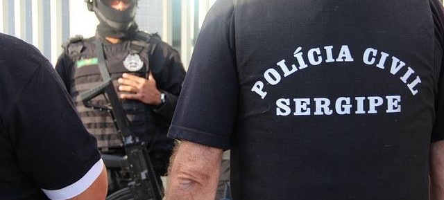 Polícia prende dupla acusada de homicídio em Ribeirópolis
