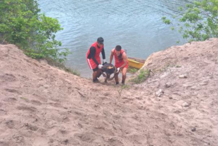 Bombeiros resgatam vítima de afogamento em Santa Luzia do Itanhy 