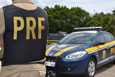 Homem condenado por homicídio é preso durante fiscalização na BR-101, em Socorro