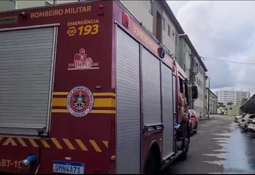 Panela esquecida no fogão provoca princípio de incêndio em condomínio de Aracaju