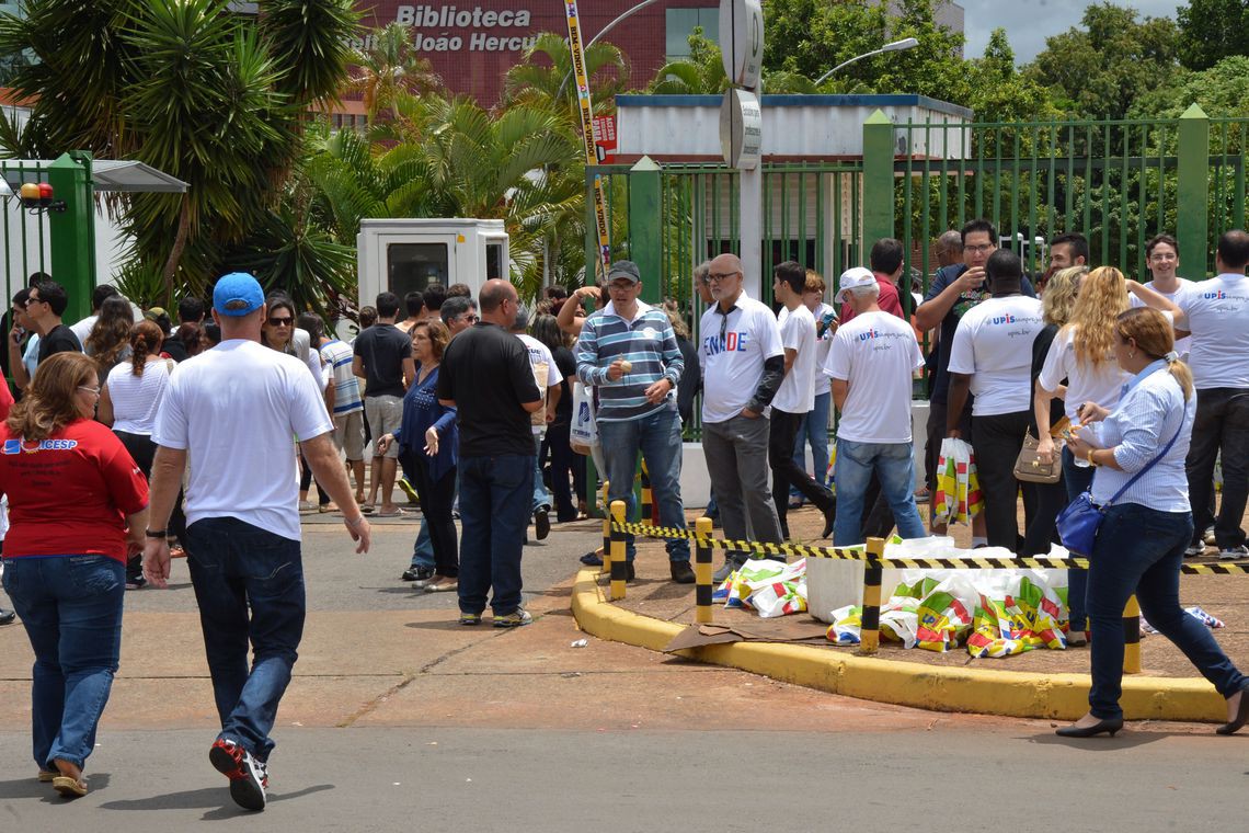 Enade: estudante devem responder questionário até hoje (26)
