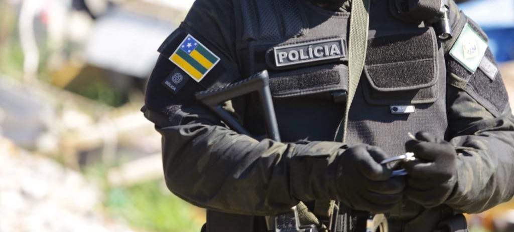 Jovem suspeito de envolvimento em crimes entre grupos rivais é preso no município de Carmópolis