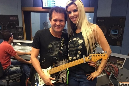 Thábata Mendes evita polêmicas de Chimbinha e diz que tem caso de amor musical com o guitarrista