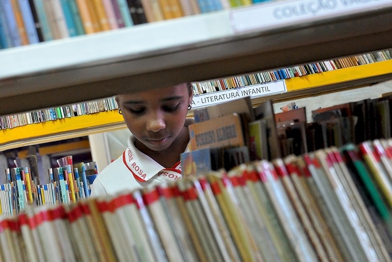Secretaria de Educação continua com campanha de doação de livros