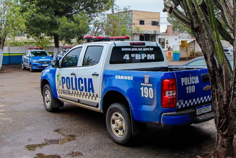 Homem é preso após agredir companheira e descumprir medida protetiva em Poço Redondo