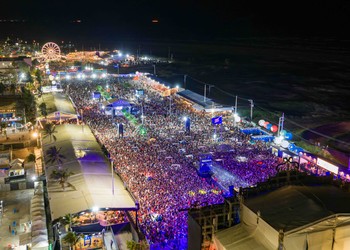 Terça do Arrocha reúne mais de 42 mil pessoas na Orla da Atalaia