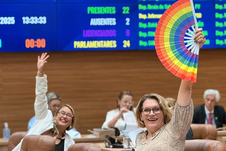 Alese aprova PEC de proteção à identidade de gênero