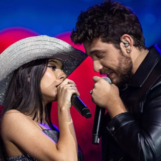 Ana Castela e Gustavo Mioto reatam namoro e surpreendem fãs em show