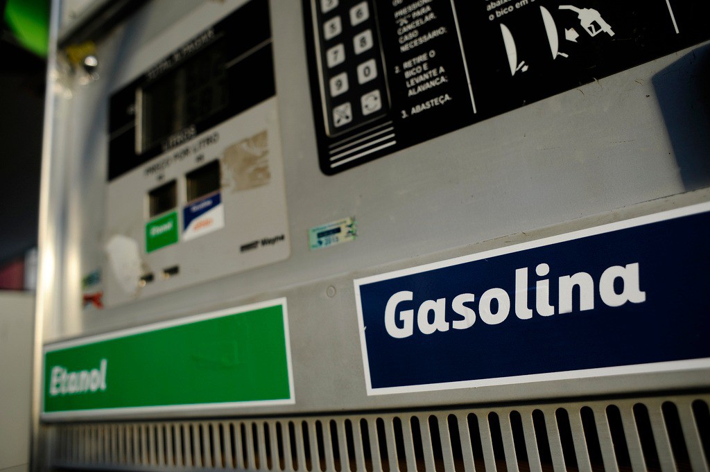 Gasolina chega a R$5,99 em Aracaju, destaca pesquisa do Procon