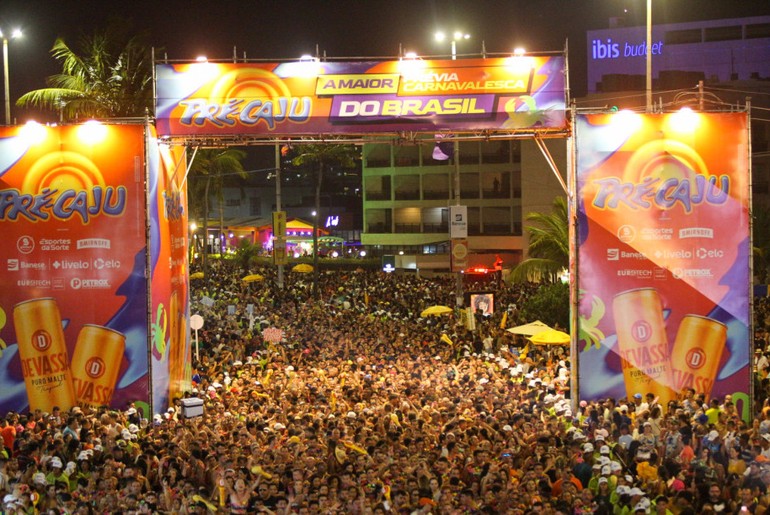 Timbalada, Mikael Santos e Natanzinho Lima animam pipoca no Pré-Caju 2025