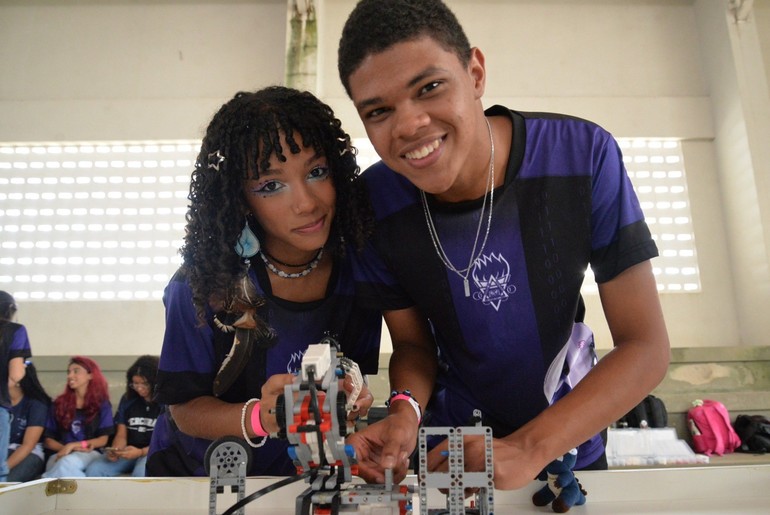 Programa gratuito que capacita alunos em inovação e IA está com inscrições abertas