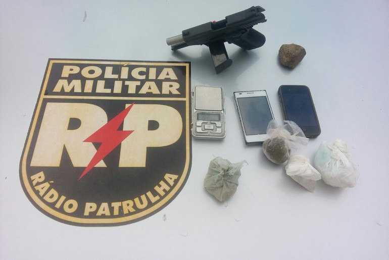 Mulher é presa com drogas na Zona Sul de Aracaju