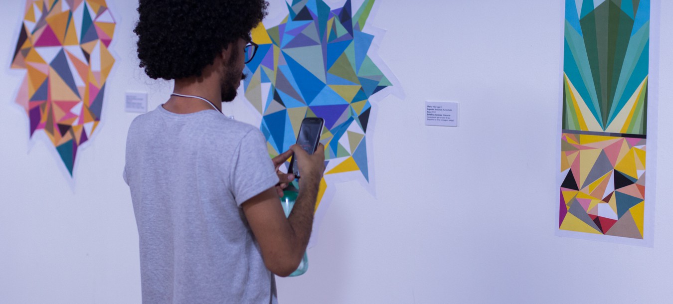 Exposição de arte eletrônica é lançada no Espaço Leonardo Alencar