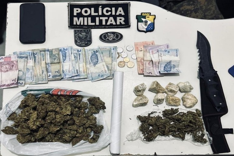 Dupla suspeita de tráfico é presa com cerca de 400g de drogas em Lagarto
