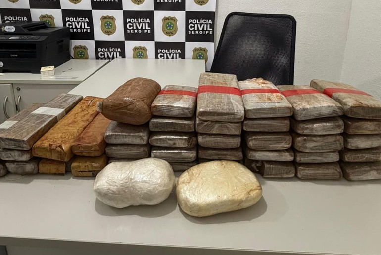 Ação policial apreende 40 kg de drogas e prende suspeito em Cristinápolis