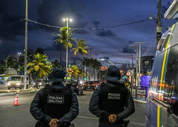 Homem é preso suspeito de tentativa de homicídio contra mulher na Orla de Atalaia