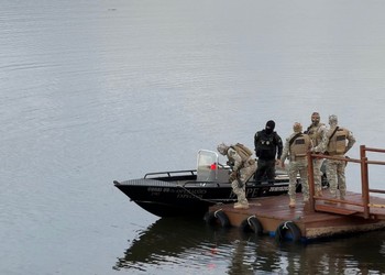 Armas de fogo de falso cônsul da Romênia são apreendidas no Povoado Areia Branca, em Aracaju