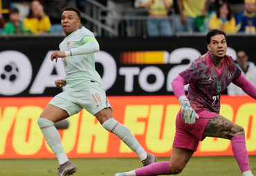 Brasil sofre 2 gols e perde para França em amistoso