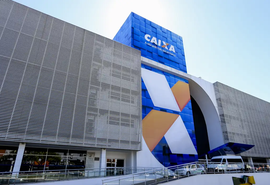 Caixa e Banco do Brasil liberam abono salarial para nascidos em maio e junho