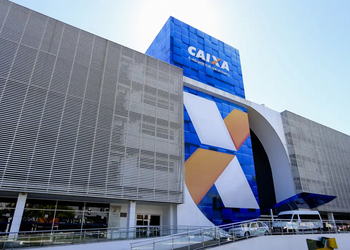 Caixa e Banco do Brasil liberam abono salarial para nascidos em maio e junho