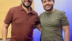 Cantor nordestino Everly Pires assina com Blener Maycom, um dos maiores produtores do país