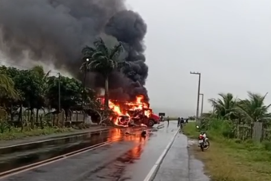[VÍDEO] Uma pessoa morre e duas ficam feridas em acidente entre três veículos na rodovia SE 339