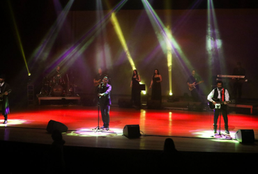 Maior banda tributo dos Bee Gees se apresenta em Aracaju no Teatro Tobias Barreto