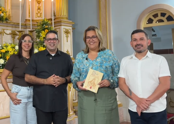 Paróquia Nossa Senhora da Piedade lança o volume 5 do livro "No Colo da Piedade"