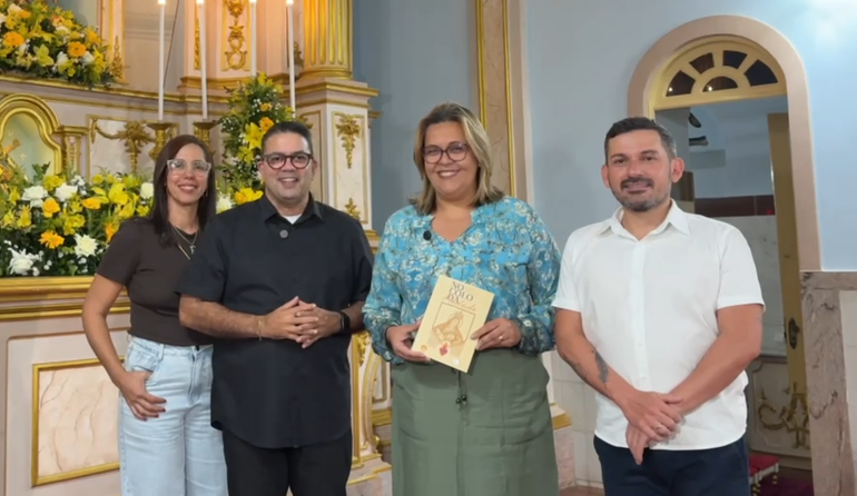 Paróquia Nossa Senhora da Piedade lança o volume 5 do livro "No Colo da Piedade"