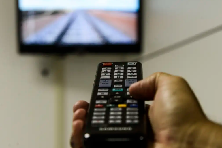 Presidente Lula assina decreto que regulamenta a TV 3.0