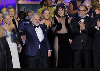 Emmy 2025: “Adolescência” brilha, “The Pitt” e “O Estúdio” dominam a noite