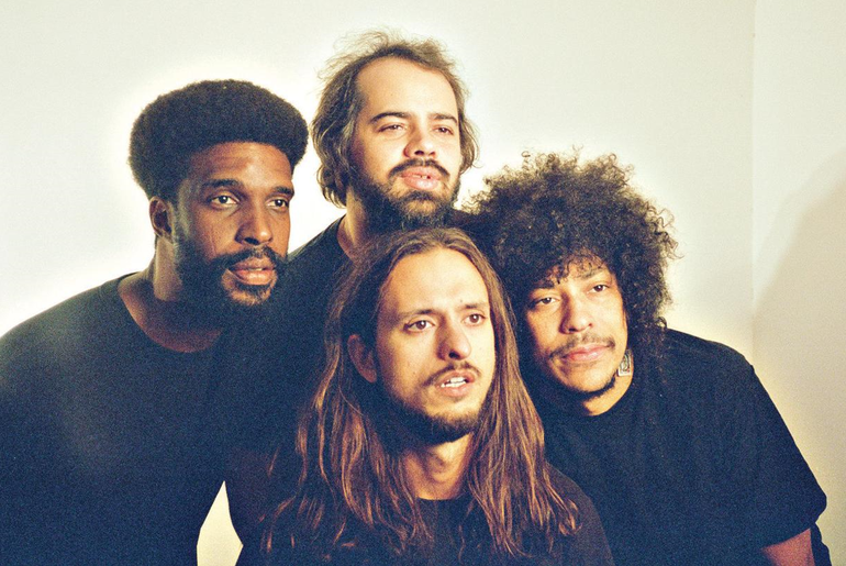 Boogarins apresenta novo álbum Bacuri em show no Che Music Bar, em Aracaju