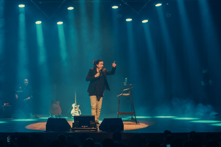 Whindersson Nunes se apresenta em Aracaju com espetáculo “Isso Definitivamente Não é um Culto”