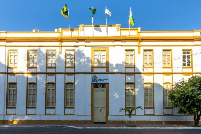 Câmara de Aracaju concede Título de Cidadania Aracajuana ao advogado e curador de artes Mário Luiz Britto Aragão