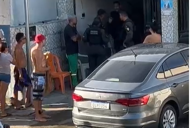 [VÍDEO] Homem que responde por tentativa de homicídio é preso com pistola em casa na Zona Norte de Aracaju