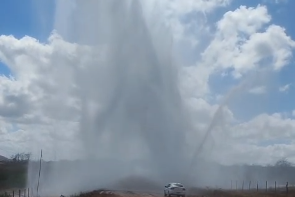 Rompimento na Adutora do Sertão interrompe abastecimento em quatro municípios sergipanos