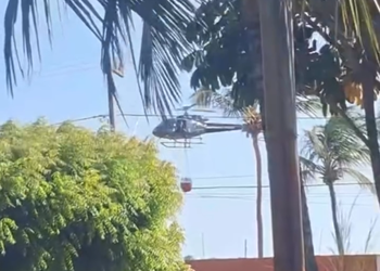 [VÍDEO] Incêndio em terreno baldio mobiliza Corpo de Bombeiros no bairro Mosqueiro, em Aracaju
