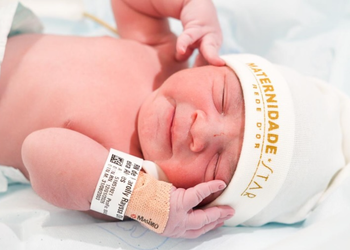 Nasce Ravi Leão, primeiro filho do cantor Natanzinho Lima