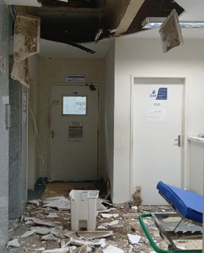 Parte do teto do Hospital Universitário de Aracaju desaba durante a madrugada